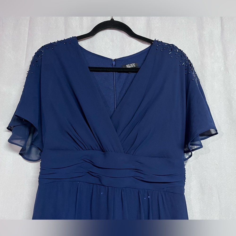 SLNY V Neck Beaded Shoulders Wrap Dress Size 8 NWT - Picture 8 of 10